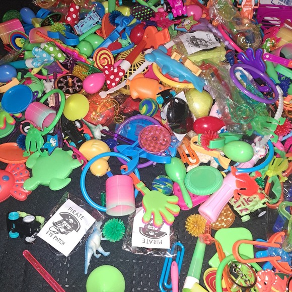 NEW KIDS Party Prizes Pinata Prizes Party Favors APPX 170 Toys - Picture 2 of 7